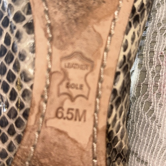 Tory Burch snakeskin ballerina flats size 6.5 - Picture 5 of 7